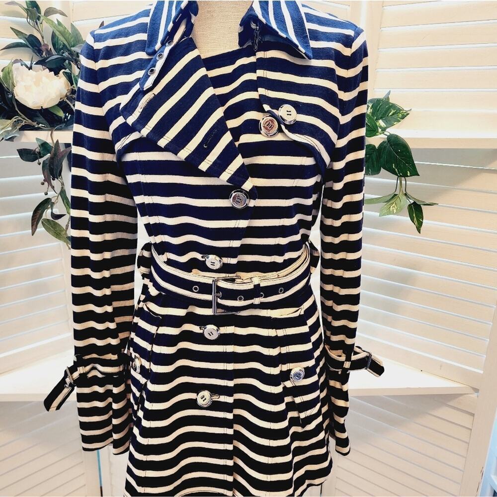 E-WORLD NAVY / CREAM MULTI POCKET BUTTON DOWN COAT WITH BELT SIZE SMALL